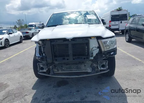 2024 Ram 1500 Laramie из США, поврежденный, VIN 1C6RREJT3RN205256